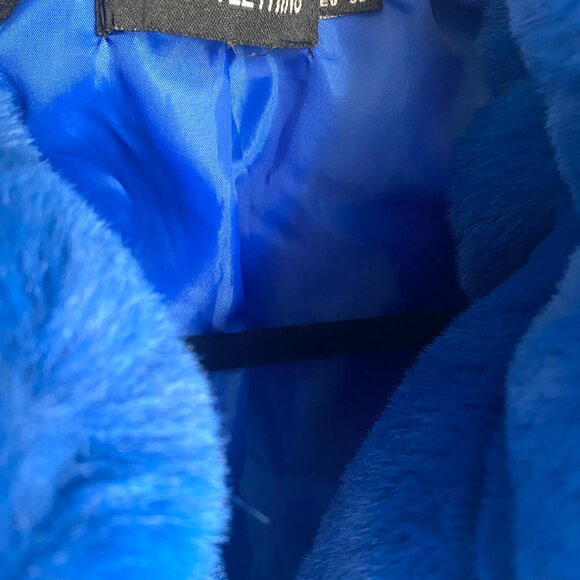 COBALT BLUE FAUX SOFT FUR JACKET by PRETTY LITTLE THING - Picture 7 of 10
